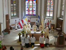 Feierlicher Gründungsgottesdienst der Pfarrei St. Heimerad (Foto: Karl-Franz Thiede)